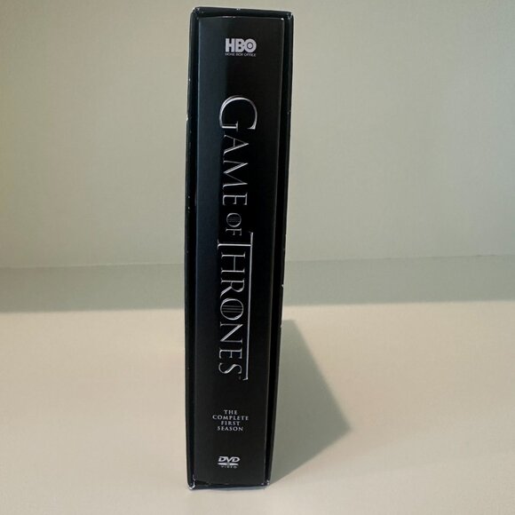 Game of Thrones The Complete First Season 5 Disc Set - Picture 3 of 10